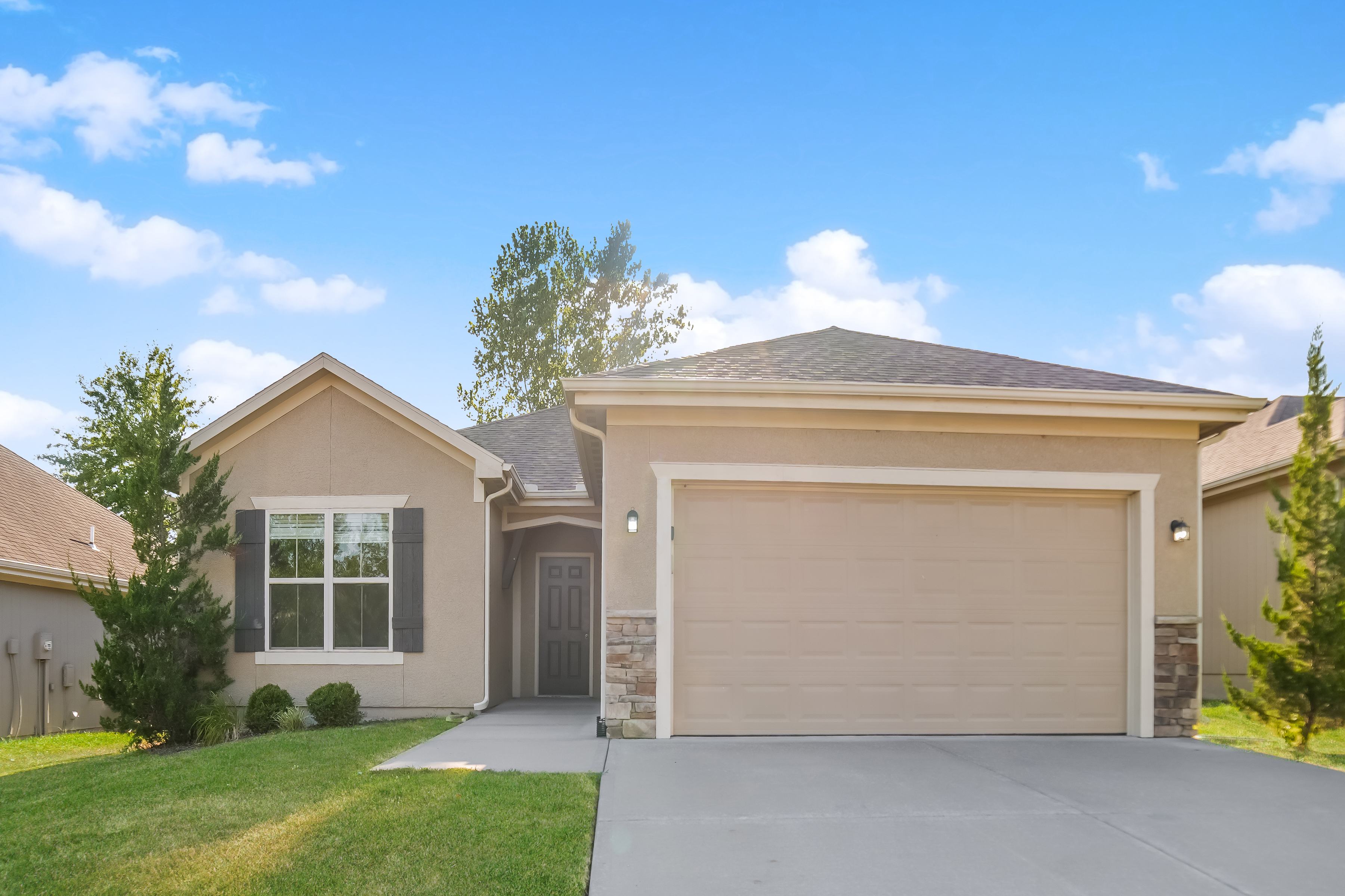 1502 NE Jaclyn Dr Grain Valley, MO 64029
